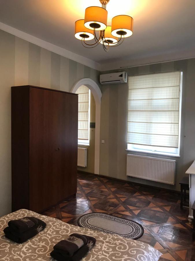 Квартира В Серці Львова Lviv Bagian luar foto